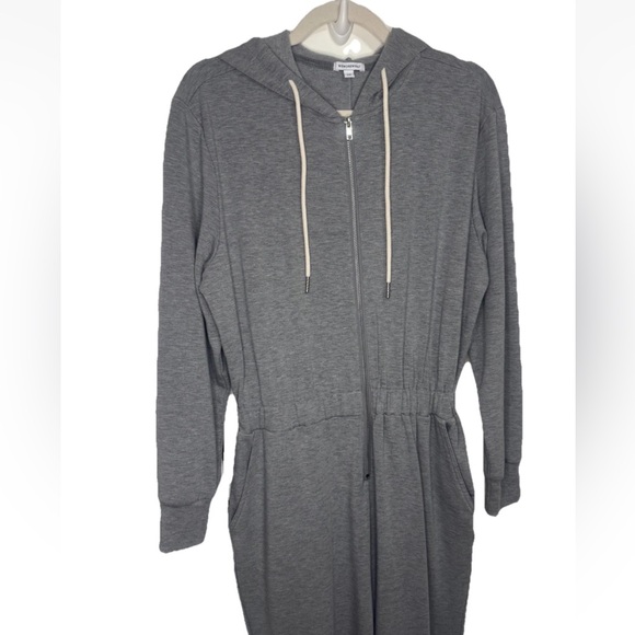 WeWoreWhat Gray Hooded Jumpsuit - Picture 2 of 9
